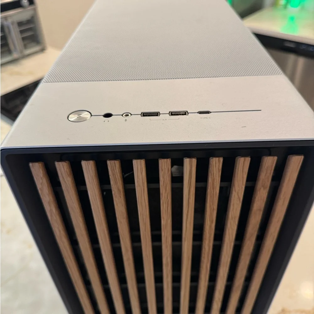 Gaming PC - XFX Radeon Graphics Powered - Black and Silver